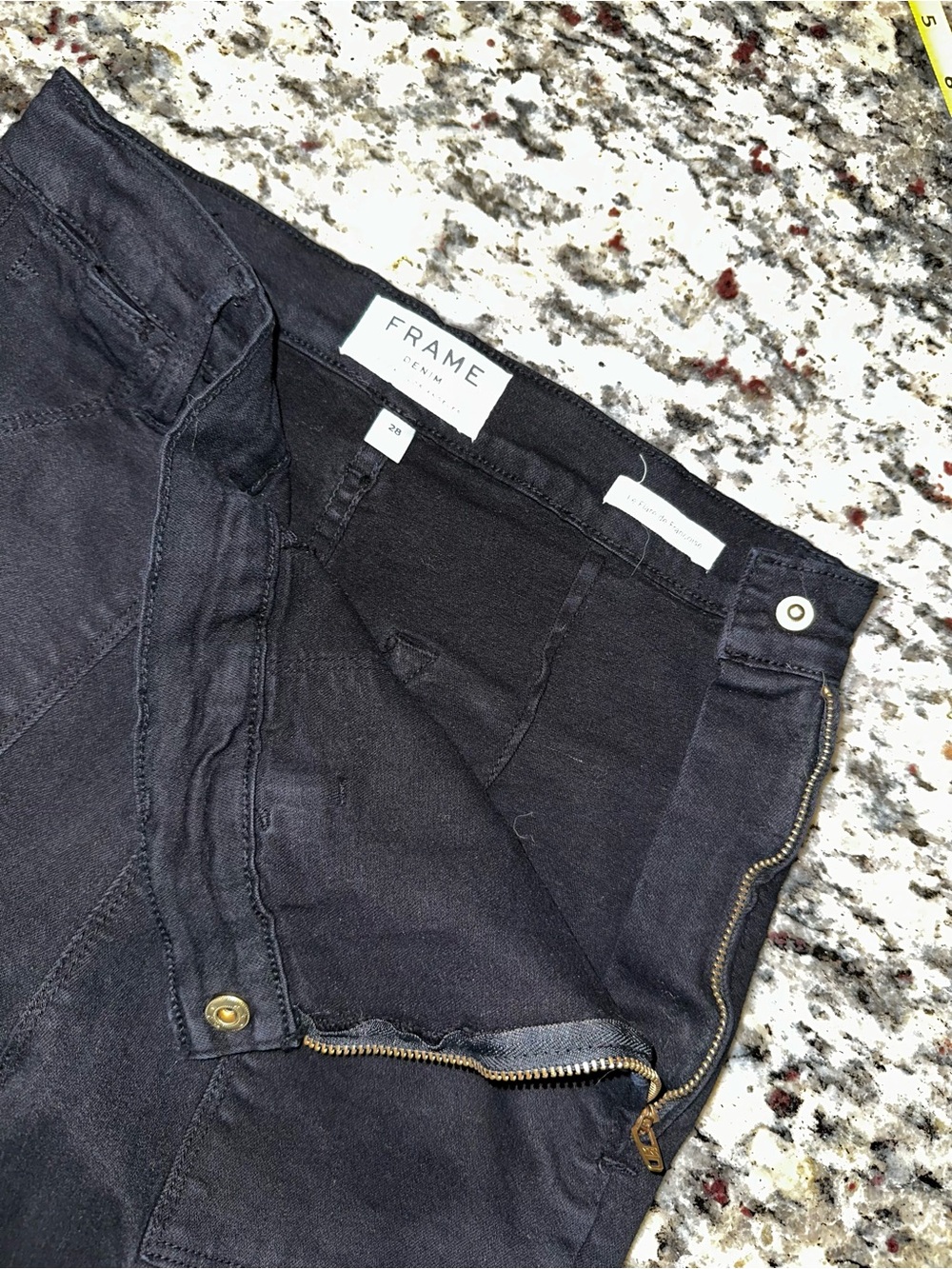 Frame Denim Le Flare de Francoise Black Raw Hem Cropped Side Zip Jeans size 28 - Picture 3 of 10